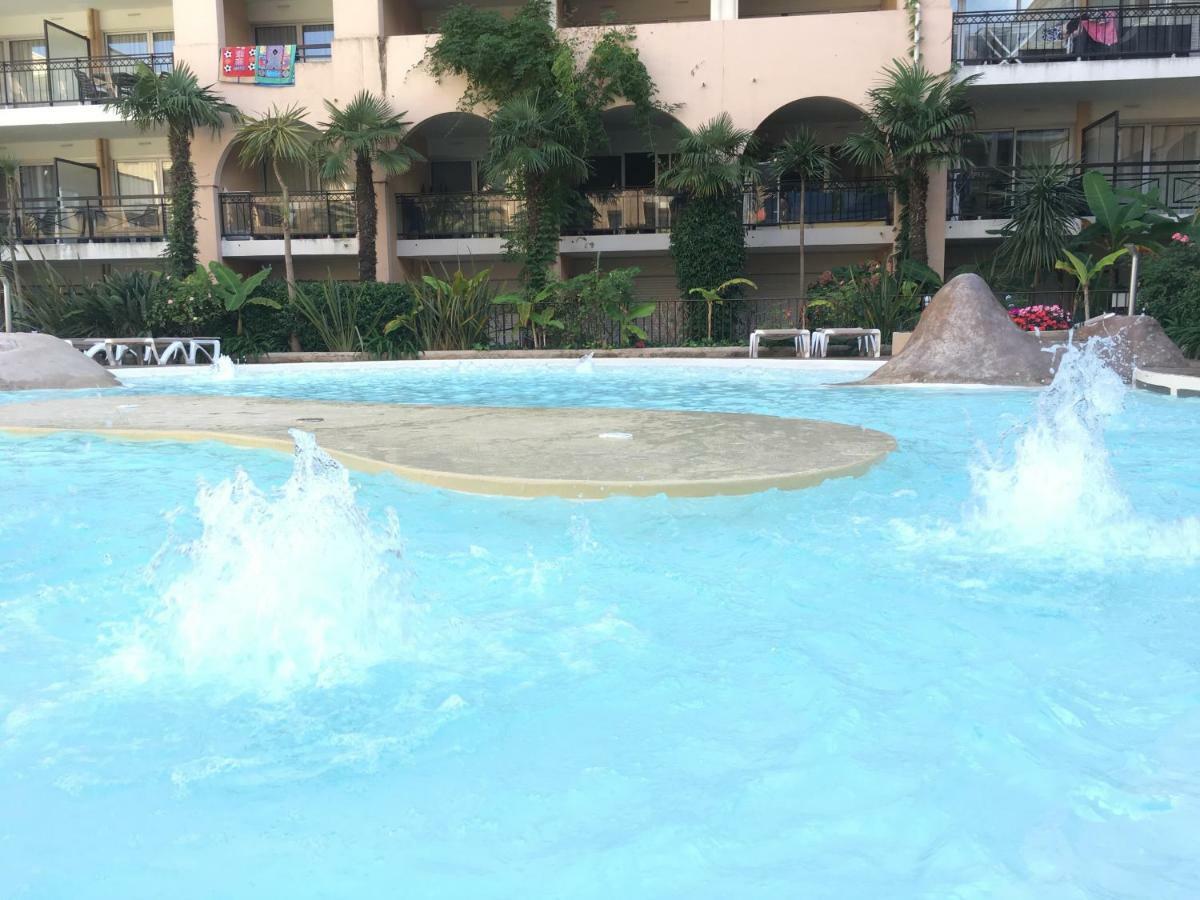 Cannes Pool & Beach Exterior photo